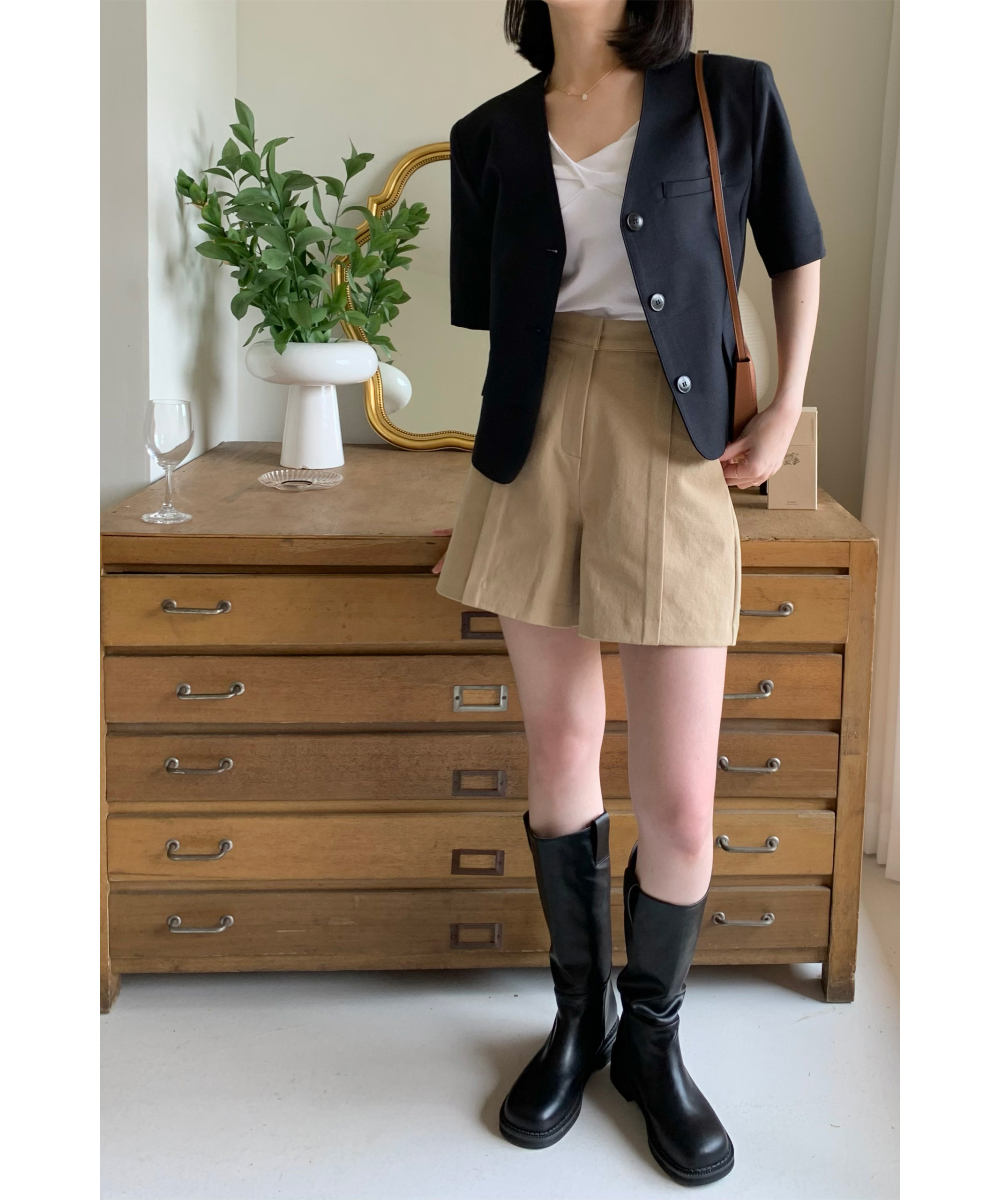 ピンタックショートパンツ(ベージュ) | レディースファッション