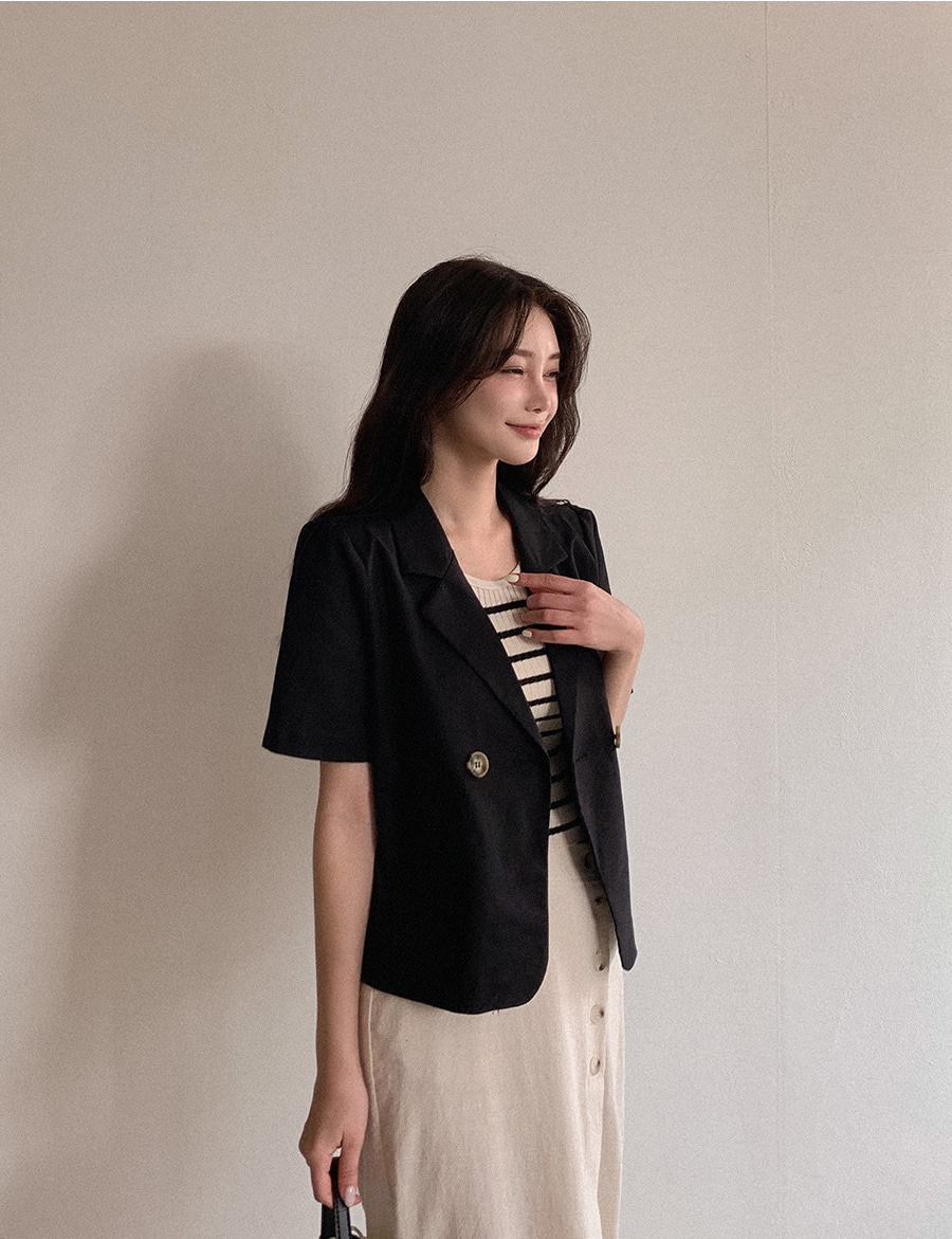 mici 半袖ジャケット　ベージュ ダブルブレス　ジャケット 半袖　ほぼ未使用 mici 半袖ジャケット ベージュ ダブルブレス ジャケット 半袖