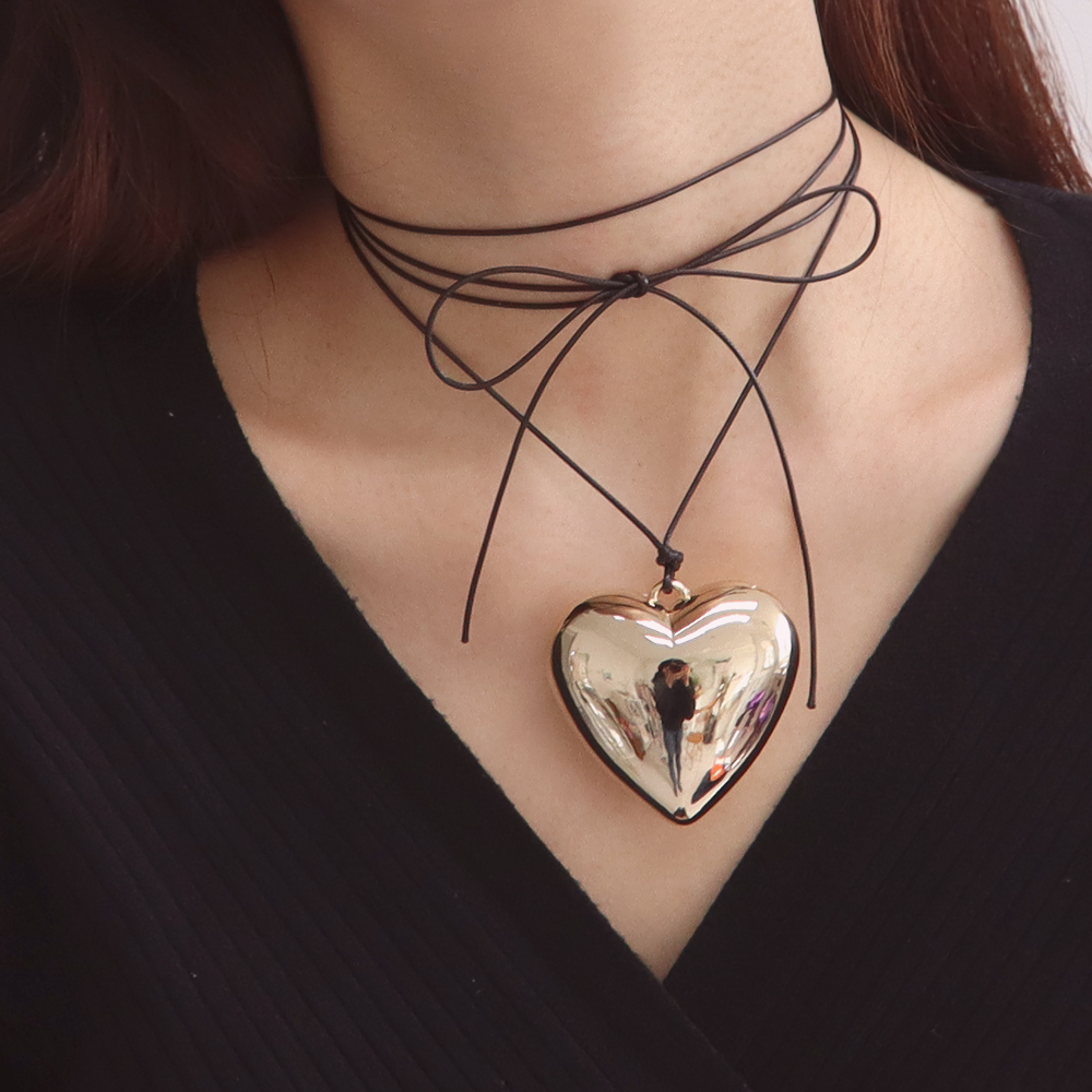 ビッグシルバーハートロングネックレス | レディースファッション通販