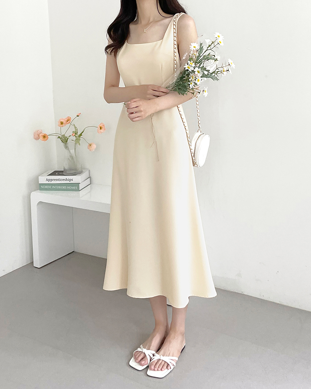 スクエアネック ノースリーブワンピース S〜2XL ビーズ装飾 SUMMER-SALE スクエアネック ノースリーブ ワンピース Liala×PG