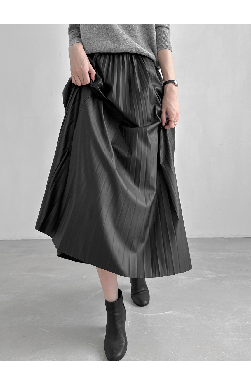 UN3D エコレザー プリーツスカート ロングスカート 黒 size38 モード