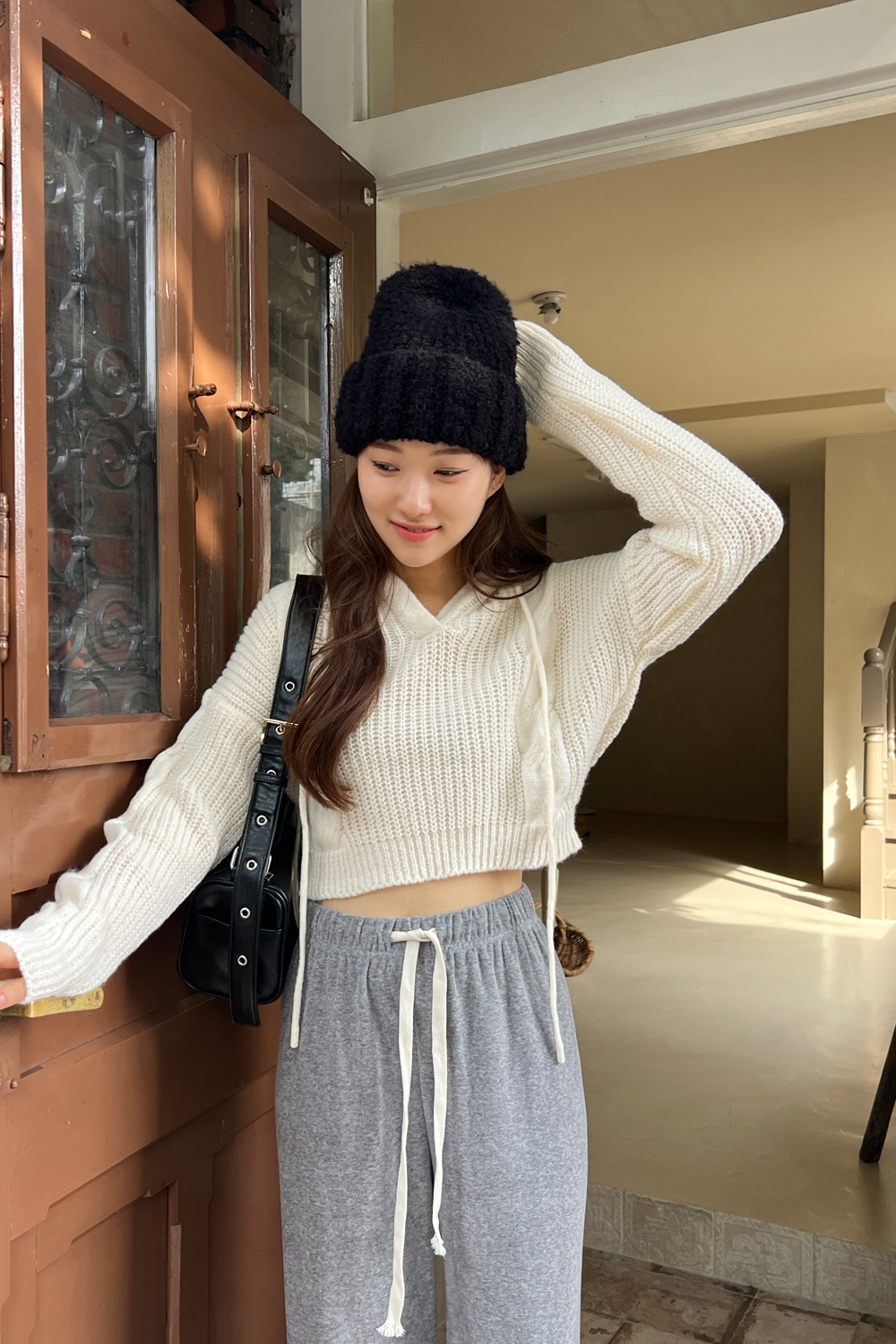 ケーブルクロップドフードニット | レディースファッション通販 - DHOLIC