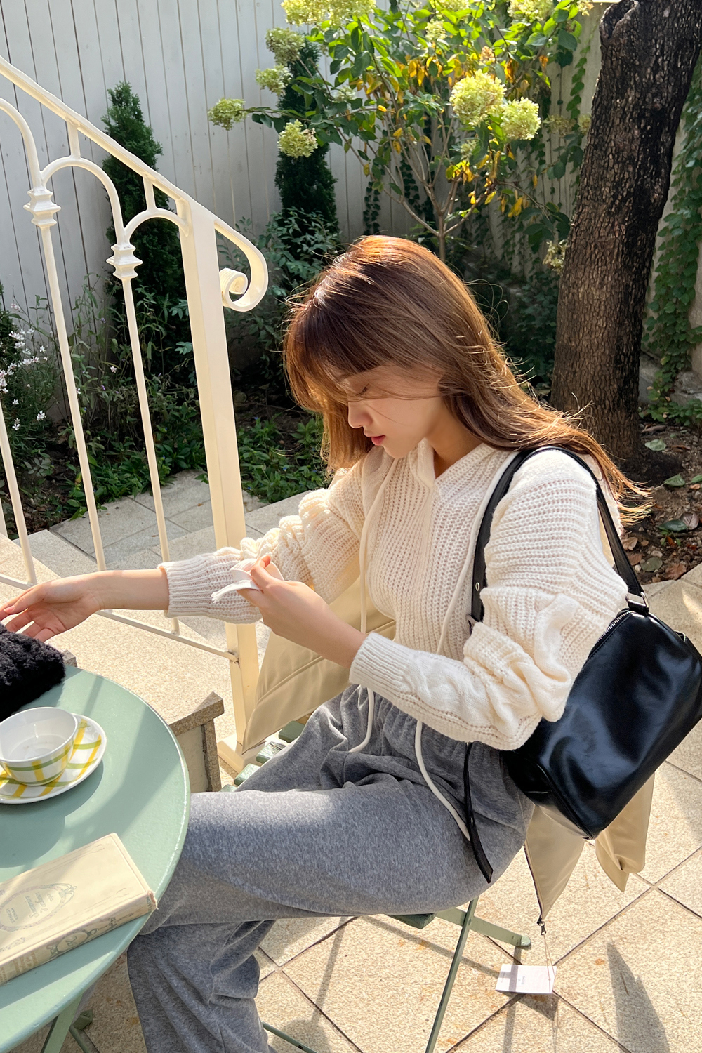 ケーブルクロップドフードニット | レディースファッション通販 - DHOLIC