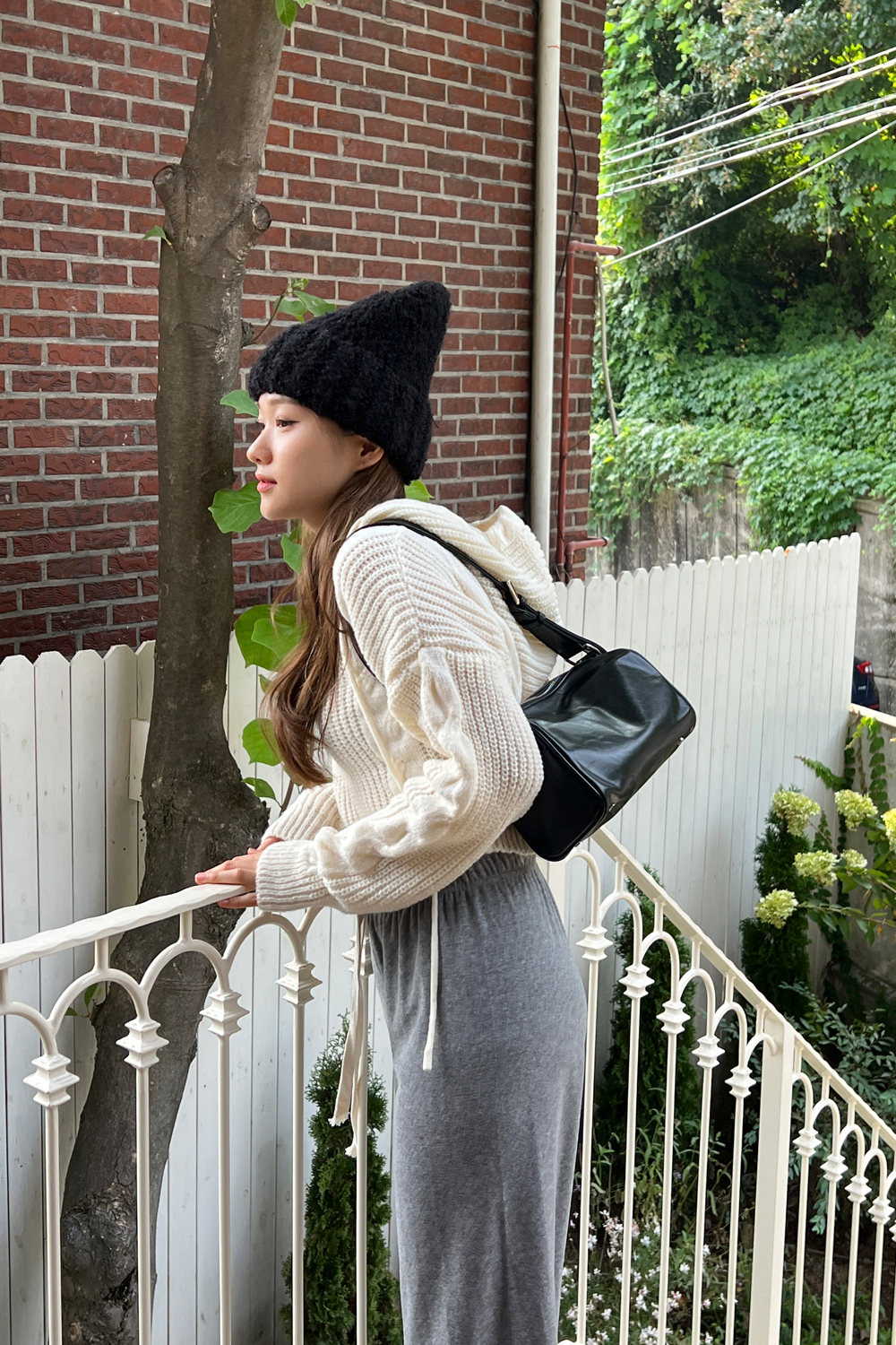 ケーブルクロップドフードニット | レディースファッション通販 - DHOLIC