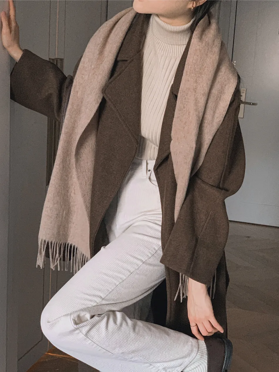 머플러 모델 착용 이미지-S5L12