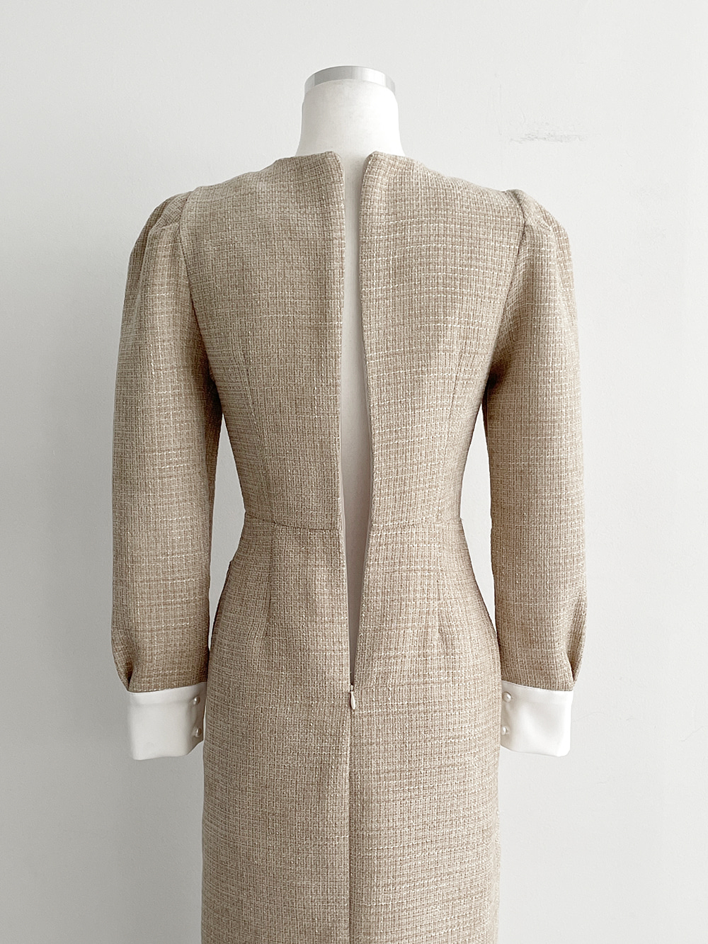 パール調ボタンツイードパフワンピース | レディースファッション通販