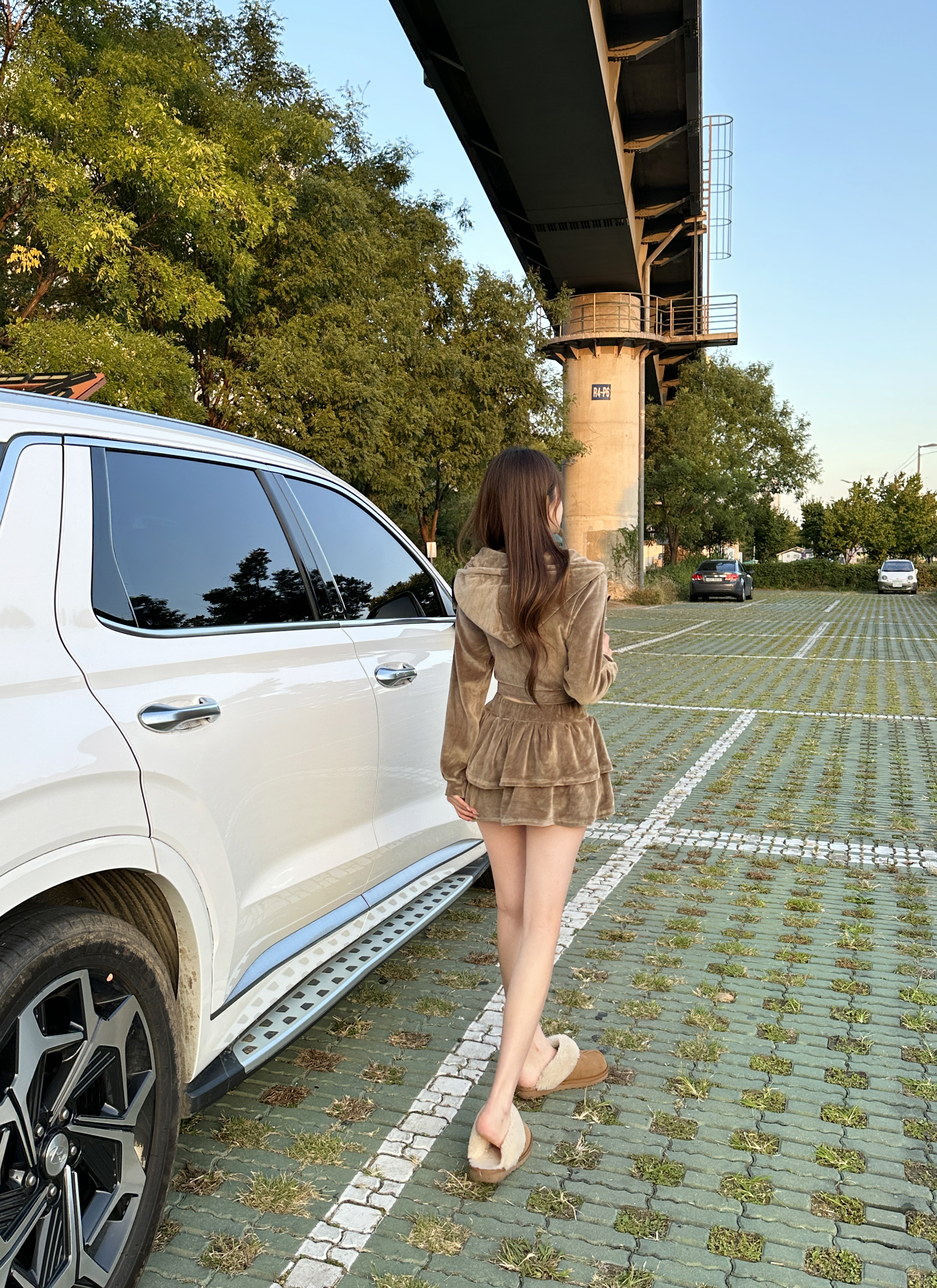 ベロアパーカー&ダブルフリルミニスカートSET | レディース