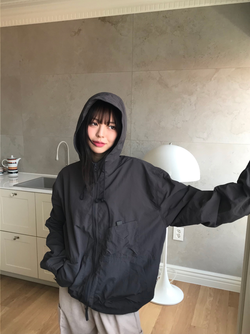 Katie 定番フード付きジャンパー 黒 Katie 定番フード付きジャンパー 黒