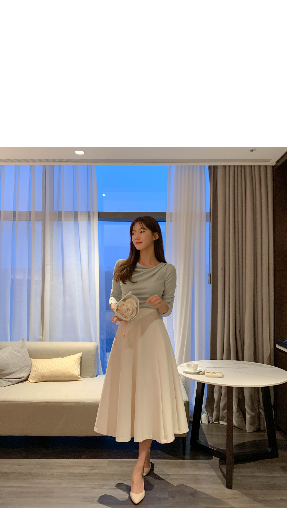 新品未使用PINKOドレープ長袖シャツ ハンガー付き ドレープシャーリング長袖Tシャツ | レディースファッション通販