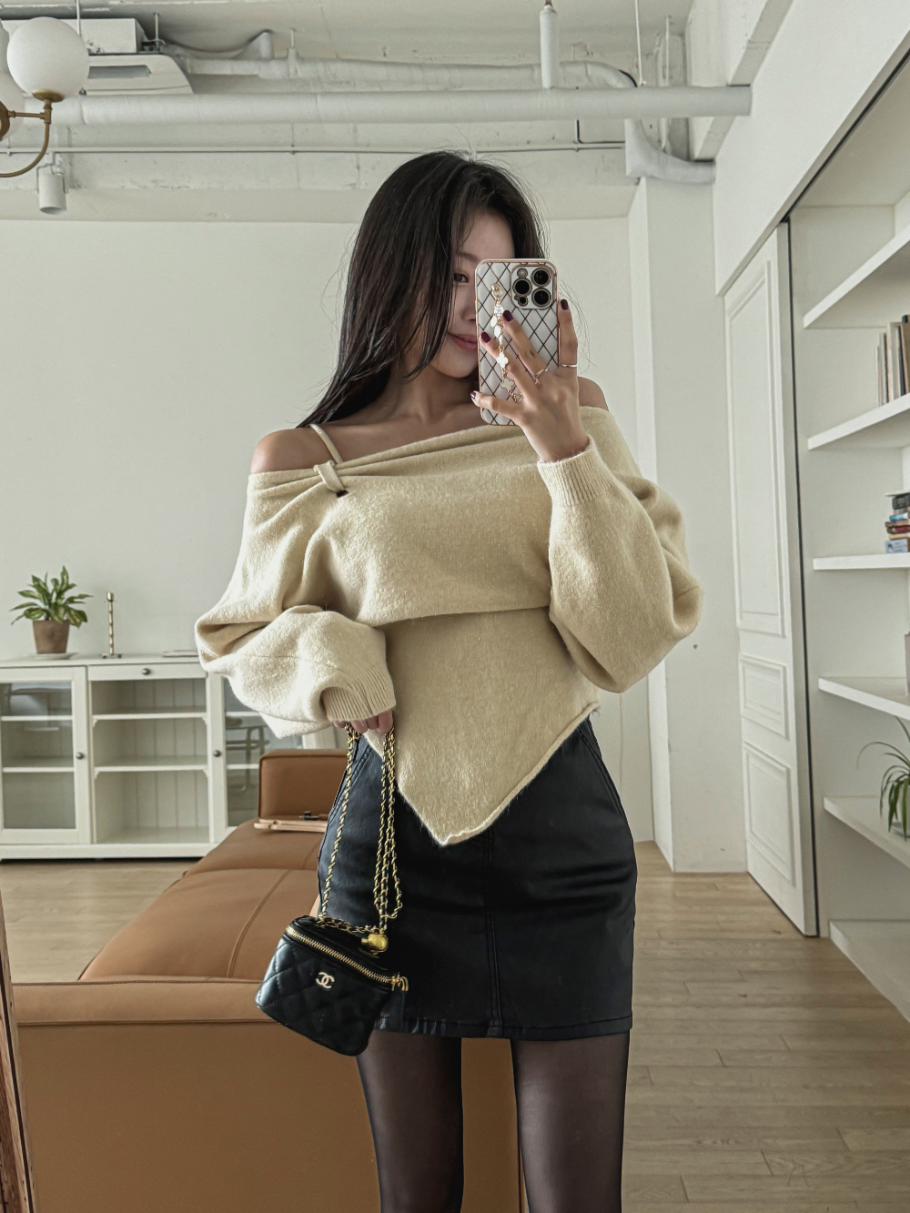 Dimmoire キャミオフショルT black ACRO TOKYO][DimMoire] Off Shoulder T-Shirt with Camisole