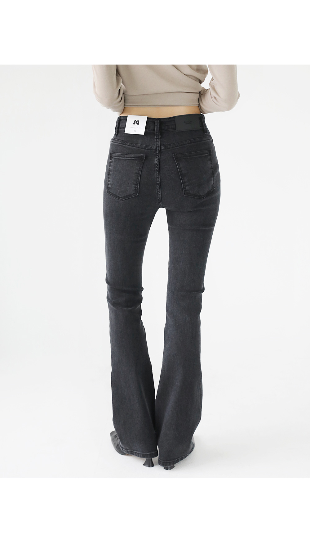 専用商品❣️melttheladydenim8❣️フロントタグ❣️ブラックデニム❣️ 2TYPEブラックデニムフレアパンツ | レディースファッション通販