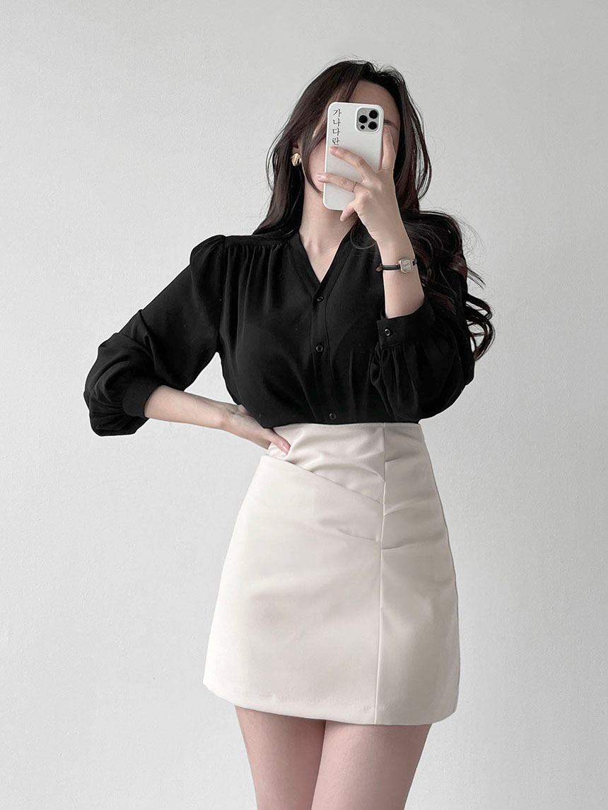 PATOU 黒のAラインミニスカート 金色バックル付き Patou | スカート