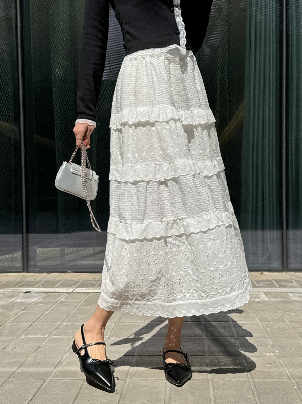 theory luxeアイレットレースホワイトスカート032新品未使用タグ付き アイレットレースティアードスカート | レディースファッション通販