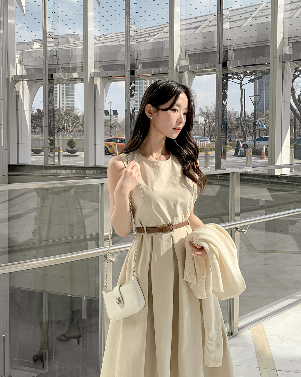 ベルト付プリーツスリーブレスワンピース | レディースファッション