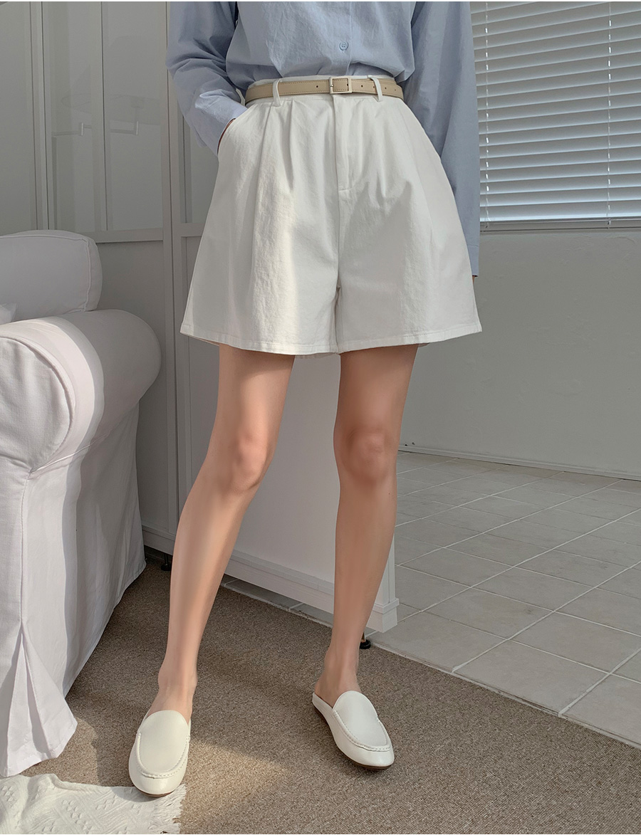 ZIMMERMANN ショートパンツ タック＆プリント入り【関税なし】 ZIMMERMANNのマルチカラー Maxine リラックス ショートパンツが