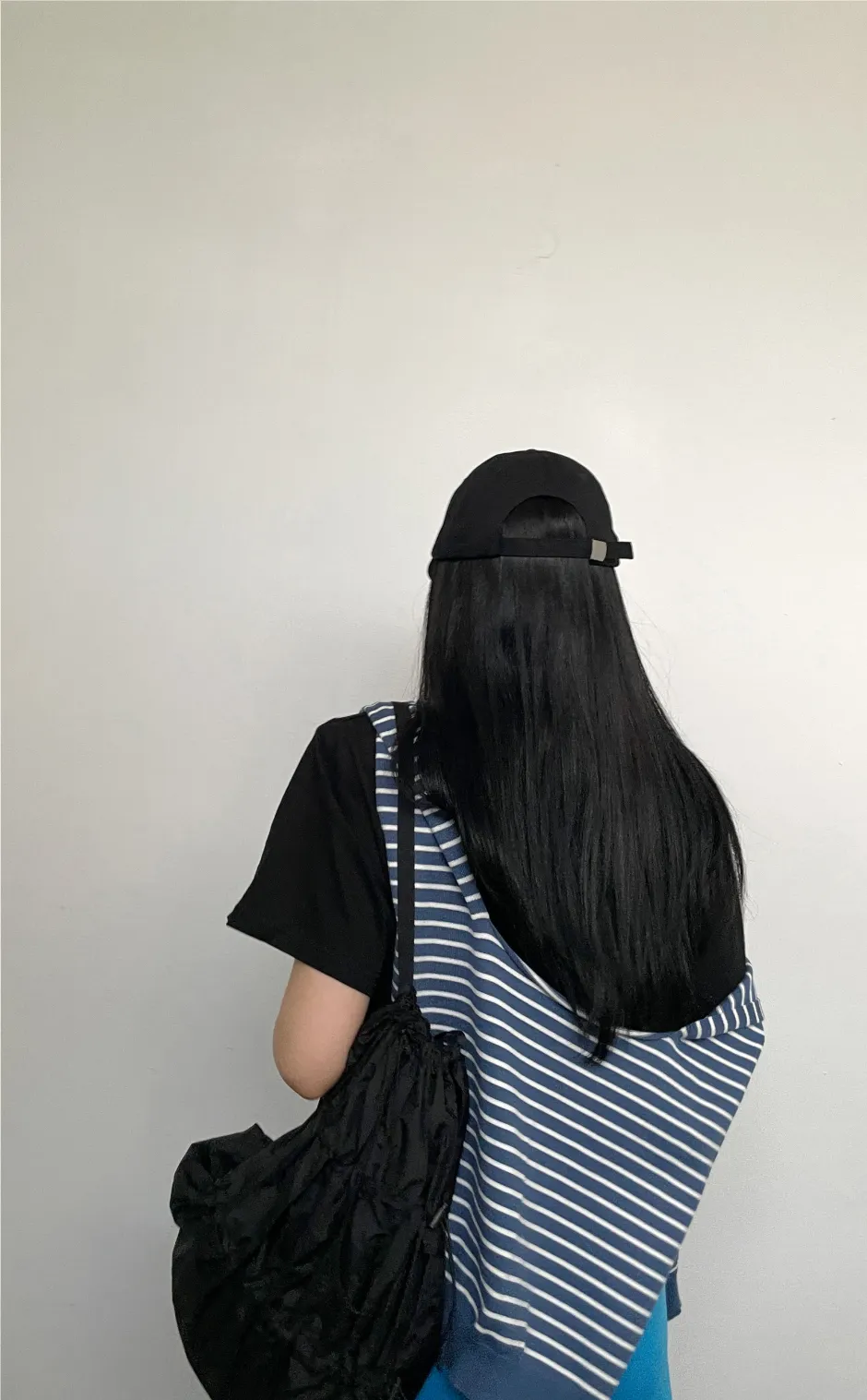 반팔 티셔츠 모델 착용 이미지-S1L67