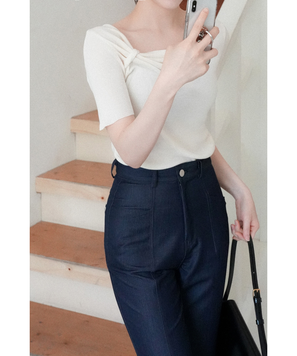 d.i.a ダークブルーフレアパンツ サイドポケット付き