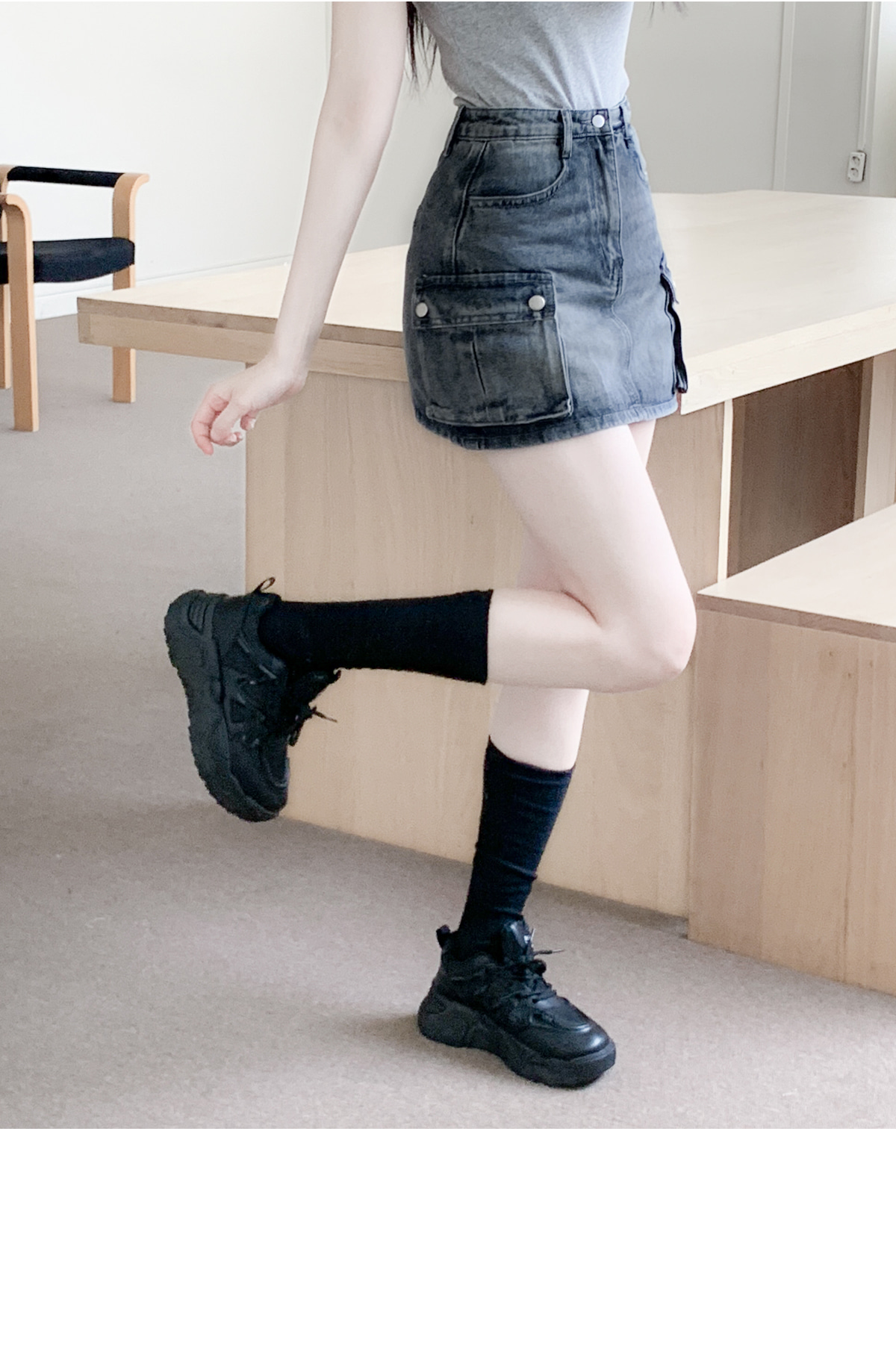 【PRADA】ロゴ付き ウォッシュ加工 デニム ミニスカート org.jpg