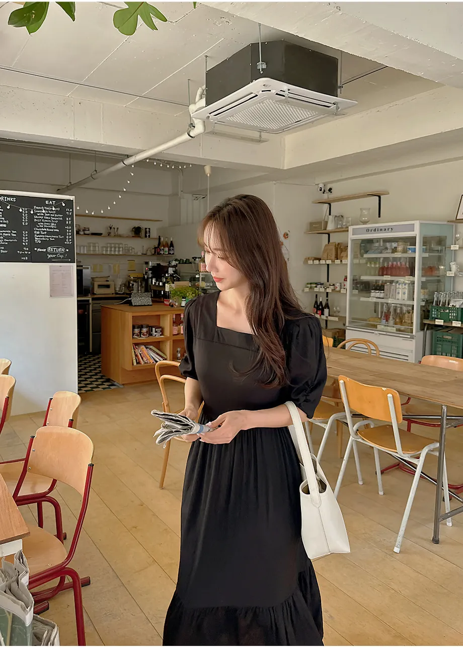 리리앤코 에이폴 셔링 퍼프 스퀘어넥 캉캉 롱 원피스