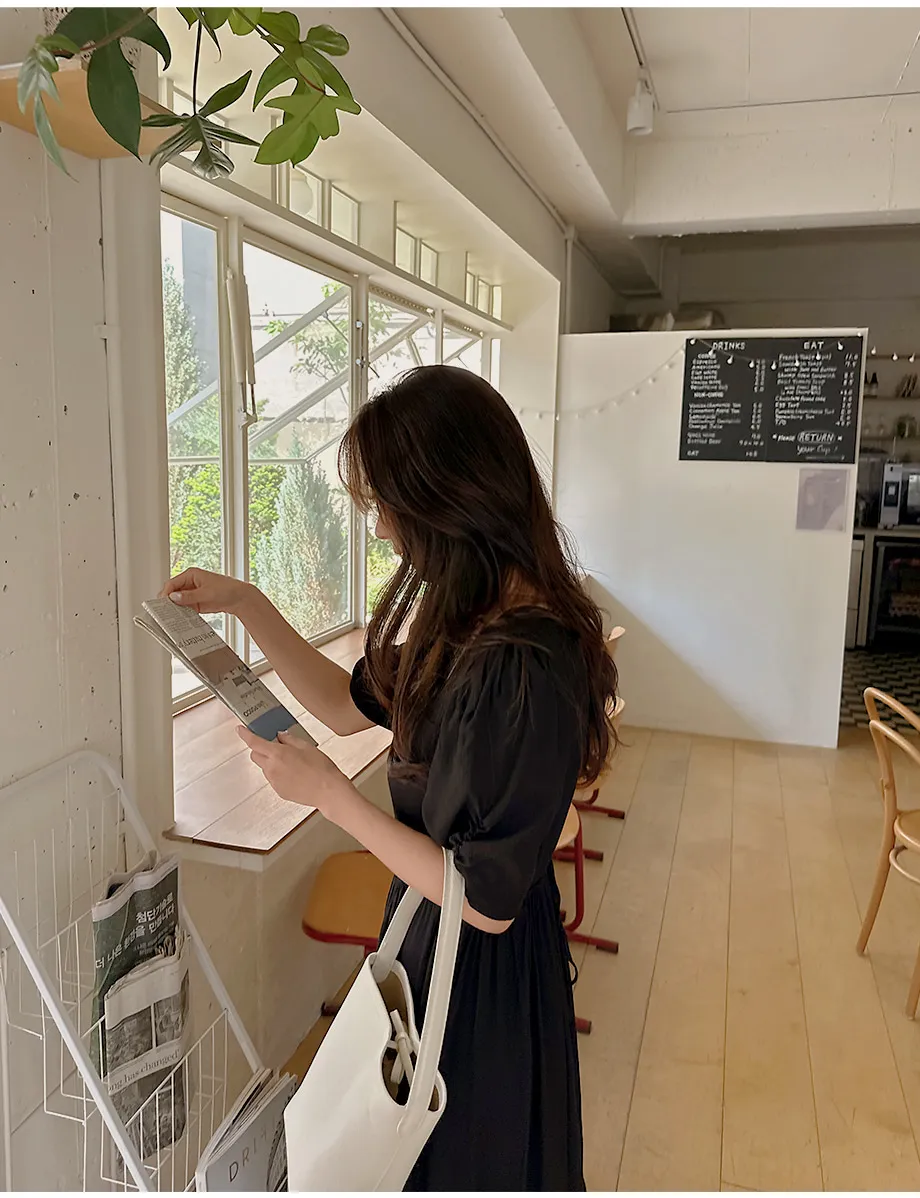 리리앤코 에이폴 셔링 퍼프 스퀘어넥 캉캉 롱 원피스