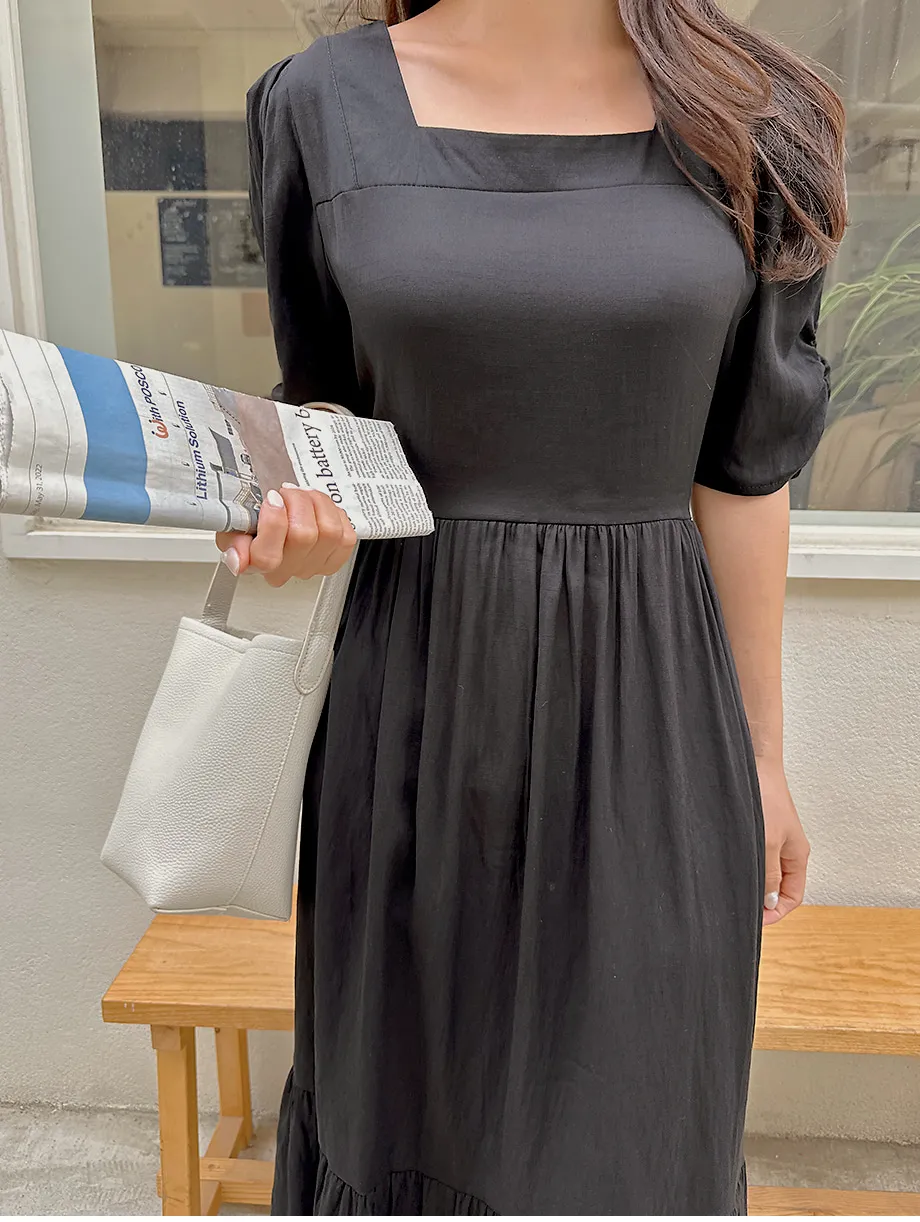 리리앤코 에이폴 셔링 퍼프 스퀘어넥 캉캉 롱 원피스
