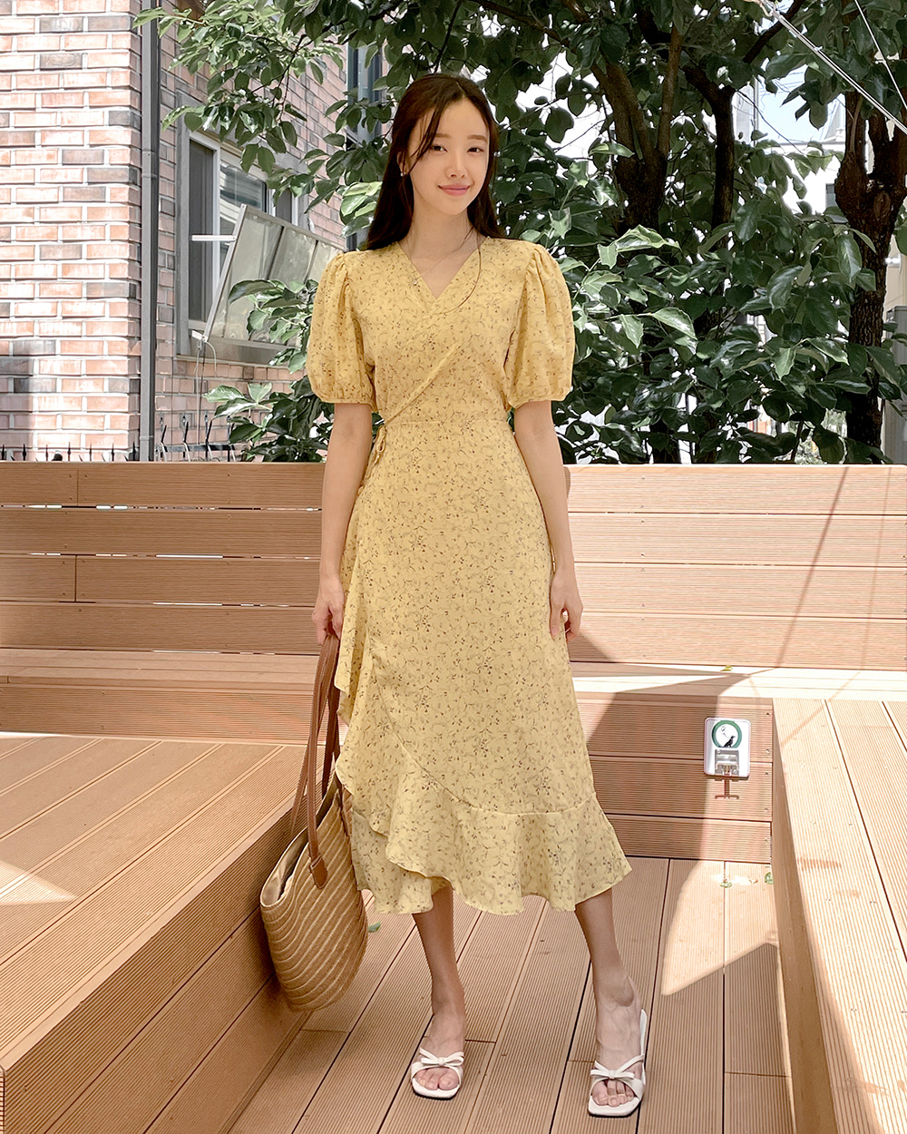 CHICWISH★パフスリーブ花柄ラッフルワンピース☆ 花柄パフスリラッフルラップワンピース | レディース