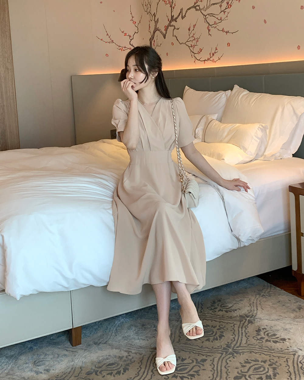 Vネック メッシュシフォン ロングワンピ 半袖パフスリーブ 上品 Vネック メッシュシフォン ロングワンピ 半袖パフスリーブ 上品