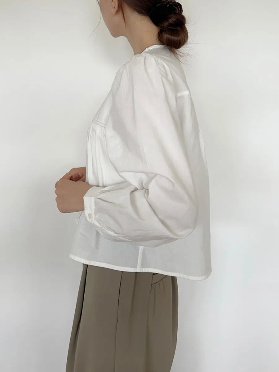 블라우스 모델 착용 이미지-S1L50