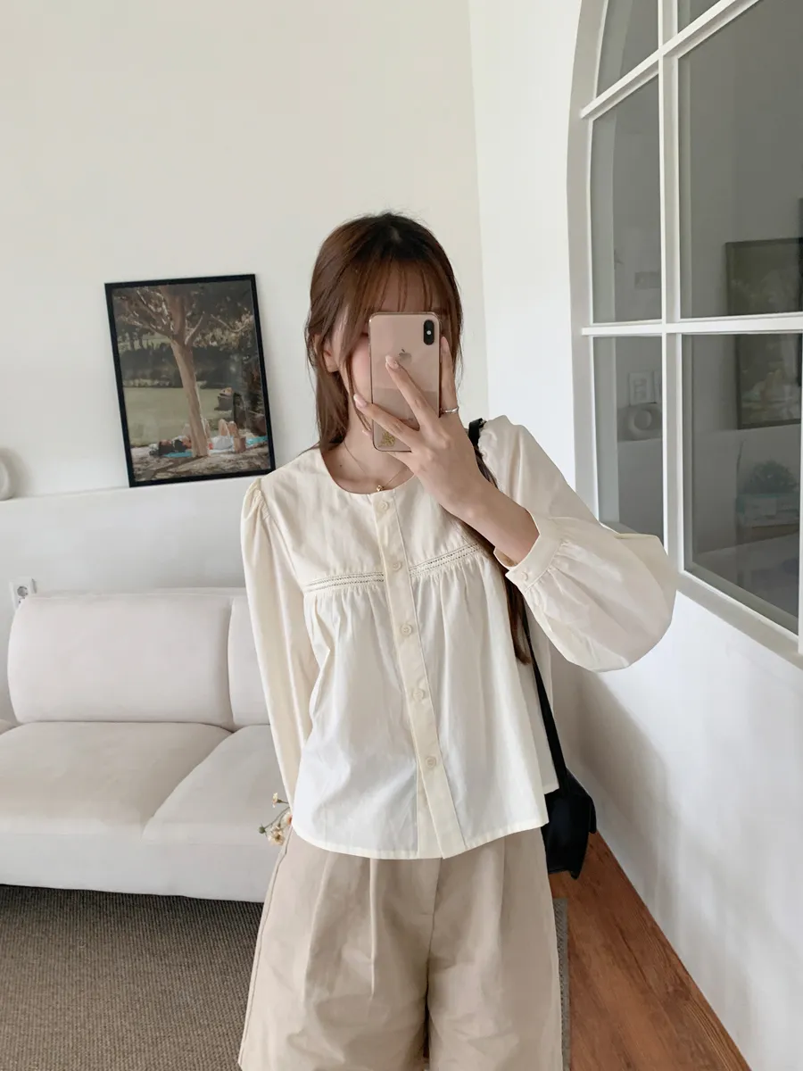 블라우스 모델 착용 이미지-S1L12