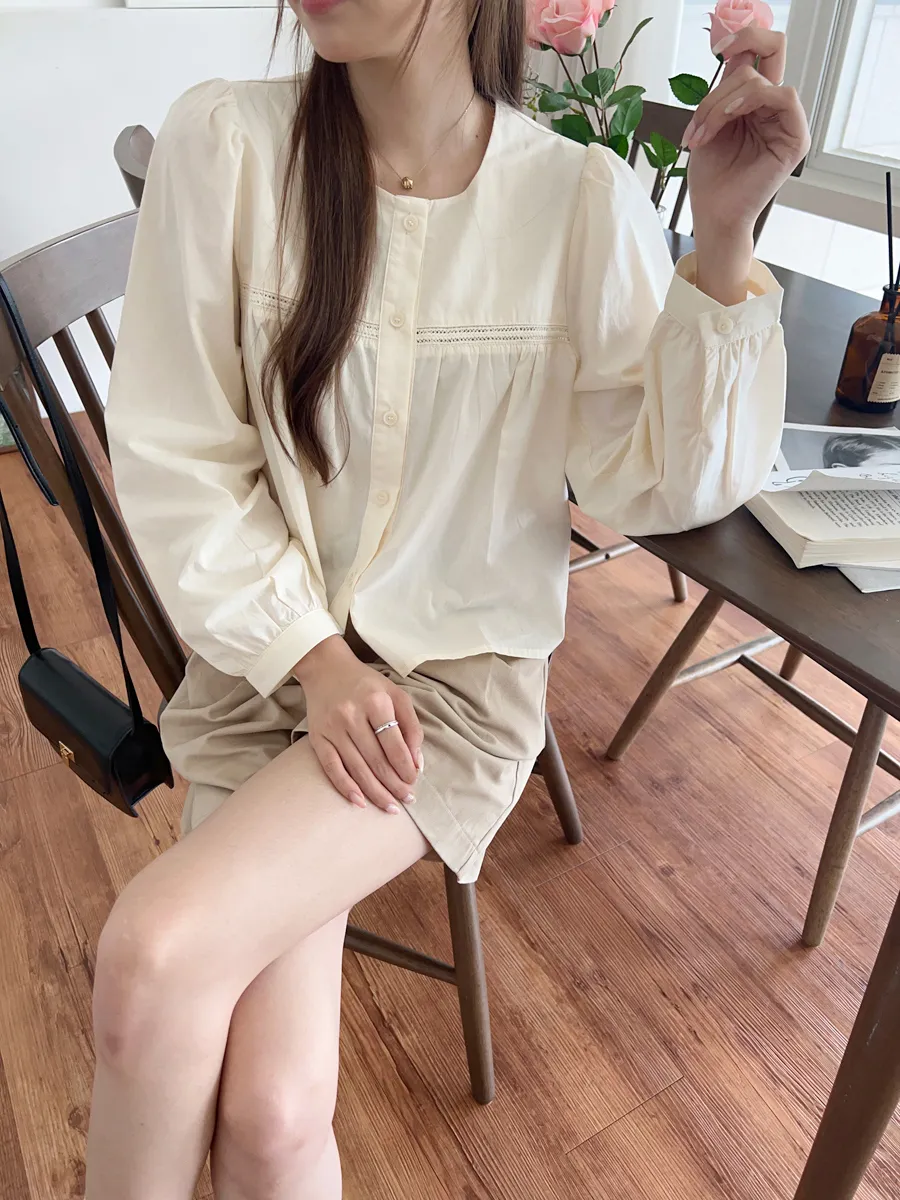 블라우스 모델 착용 이미지-S1L16