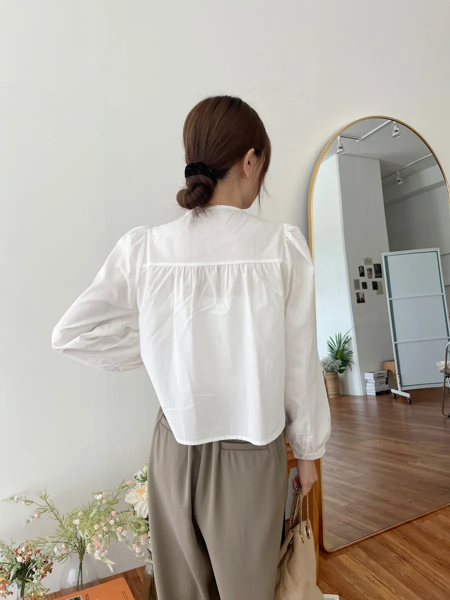 블라우스 모델 착용 이미지-S1L70