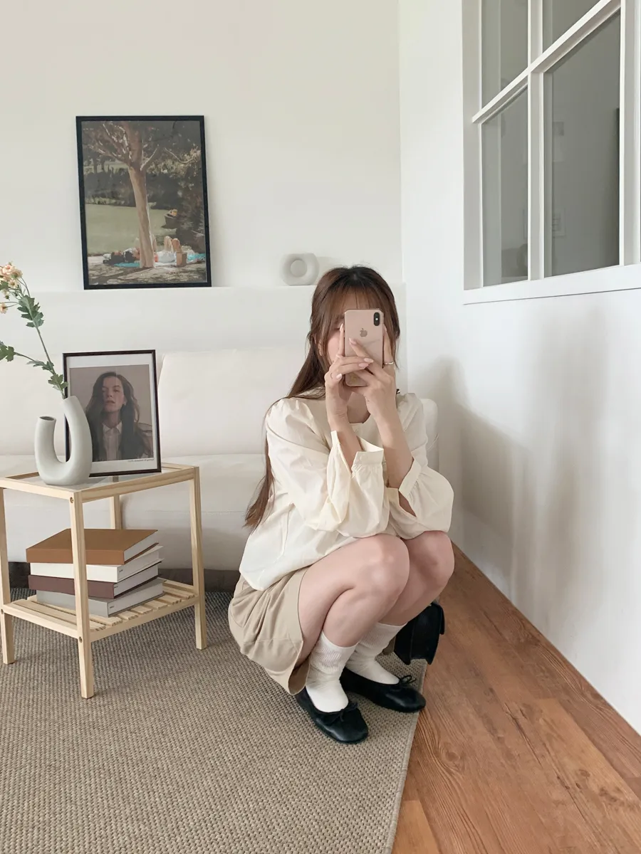 블라우스 모델 착용 이미지-S1L19