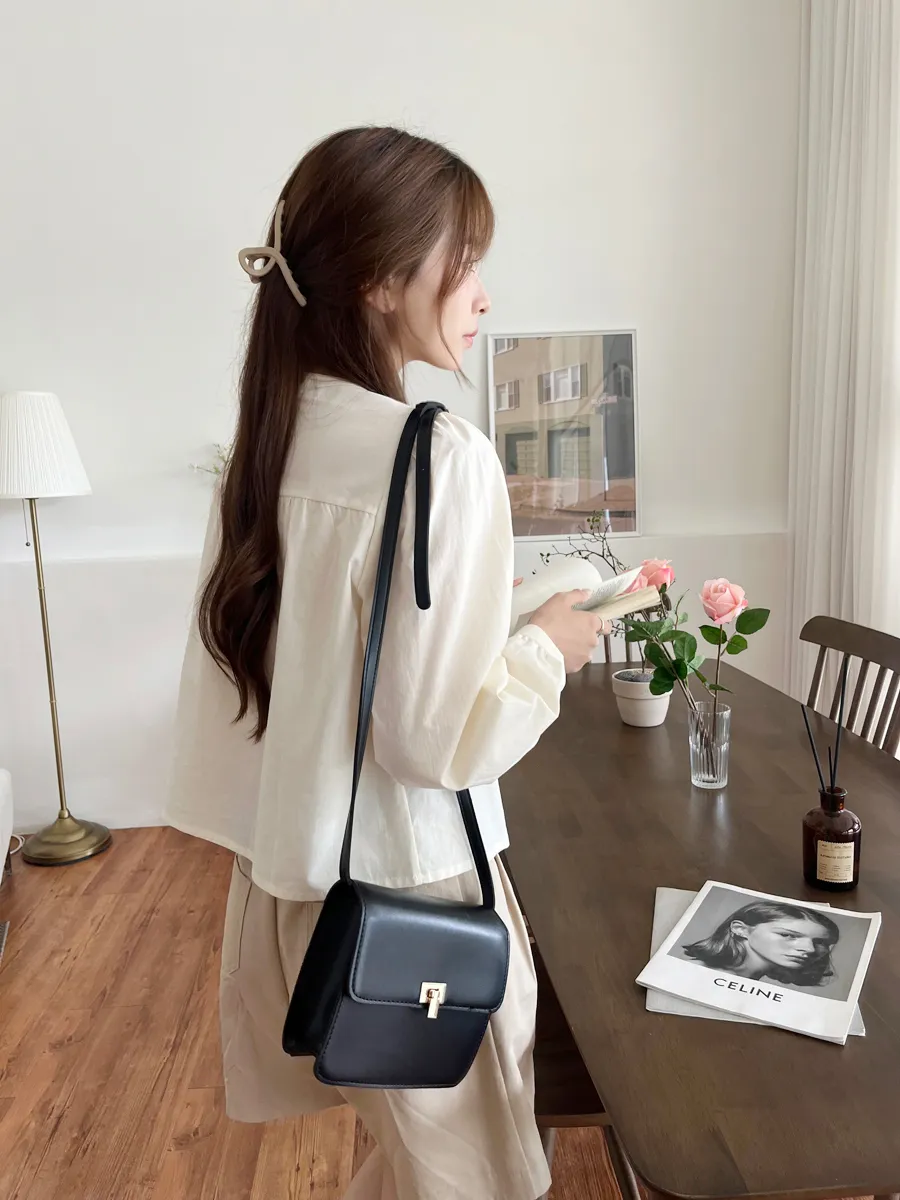 블라우스 모델 착용 이미지-S1L20