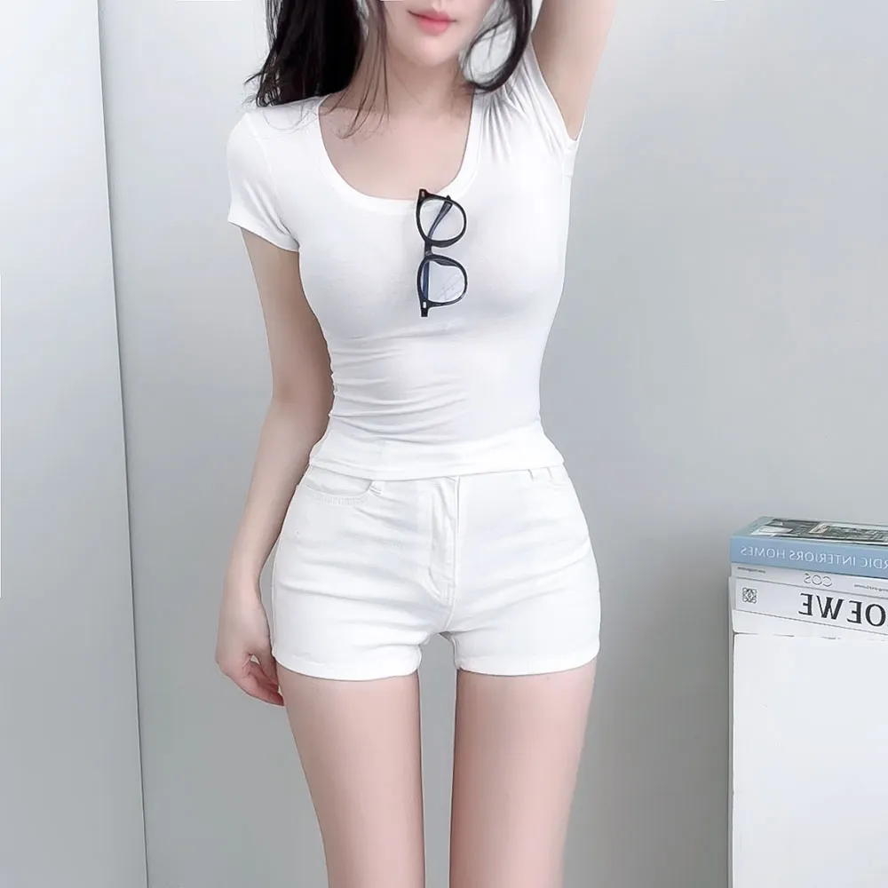 반팔 티셔츠 모델 착용 이미지-S1L124
