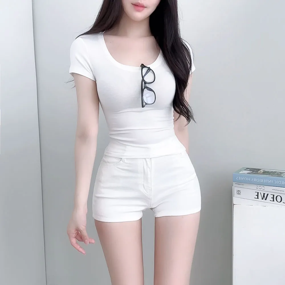 반팔 티셔츠 모델 착용 이미지-S1L121
