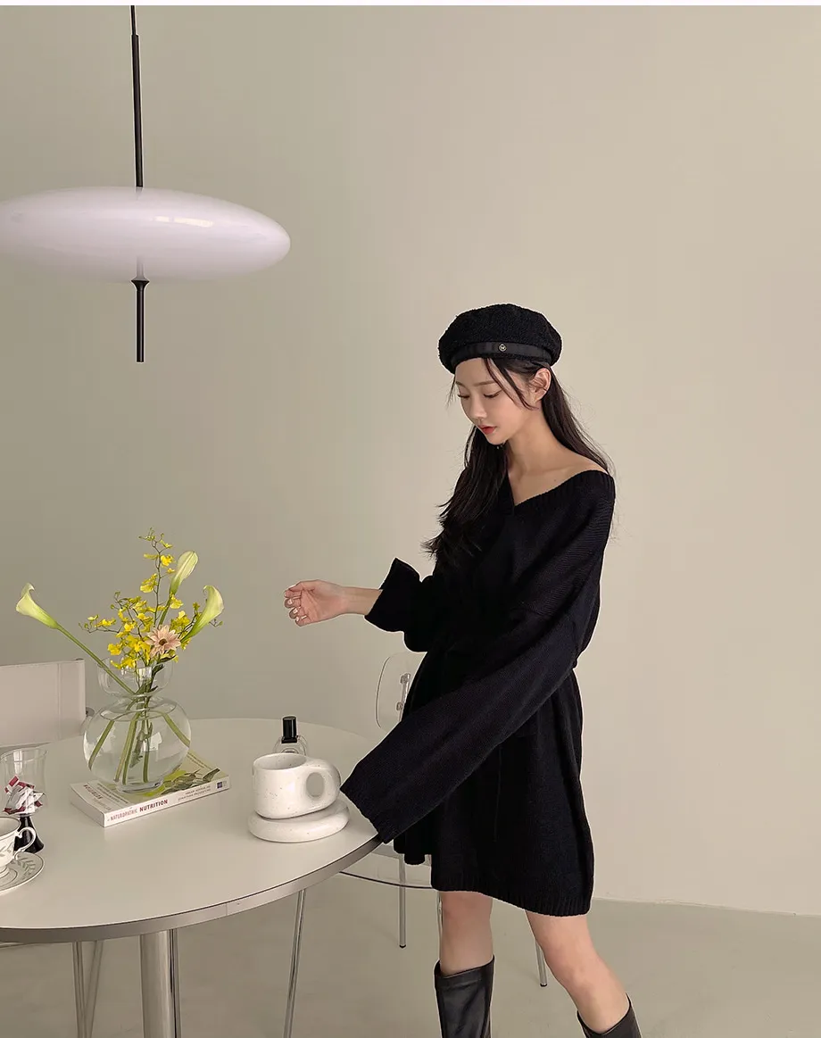 リリエンコ [ミニ丈/ロング丈] Vネックストラップニットワンピース