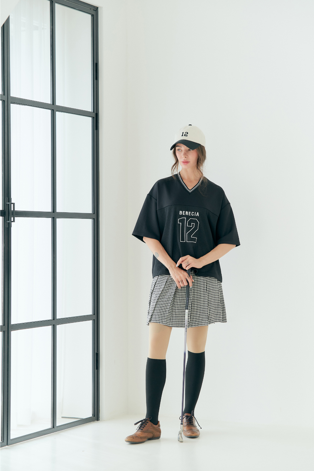 配色Vネックメッシュナンバー半袖Tシャツ(ブラック) | レディース