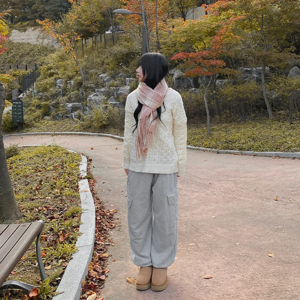 머플러 모델 착용 이미지-S3L43