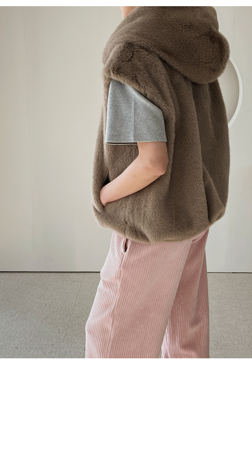 FILA♡【美品❣️】ふわふわフェイクファーのフーディベストＬ ふわふわフェイクファーベスト（ベスト） | SHOO・LA・RUE/Cutie