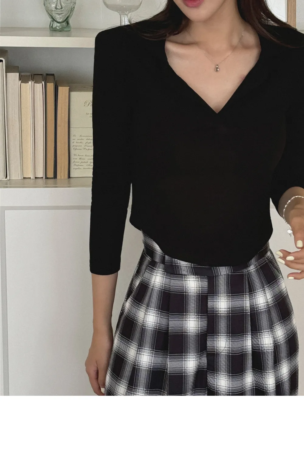 긴 드레스 모델 착용 이미지-S5L8