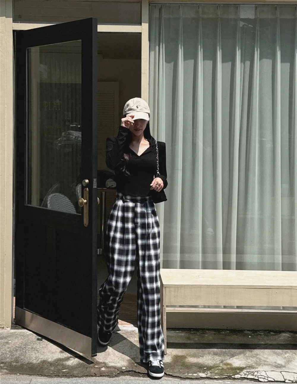 긴 드레스 모델 착용 이미지-S5L34