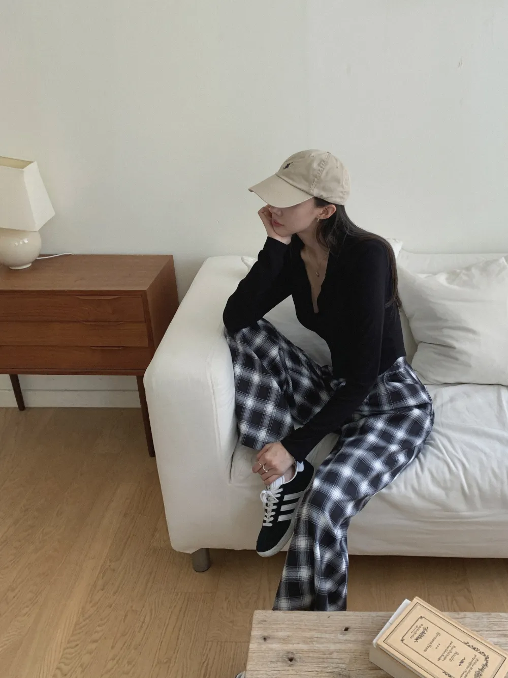 긴 드레스 모델 착용 이미지-S5L32