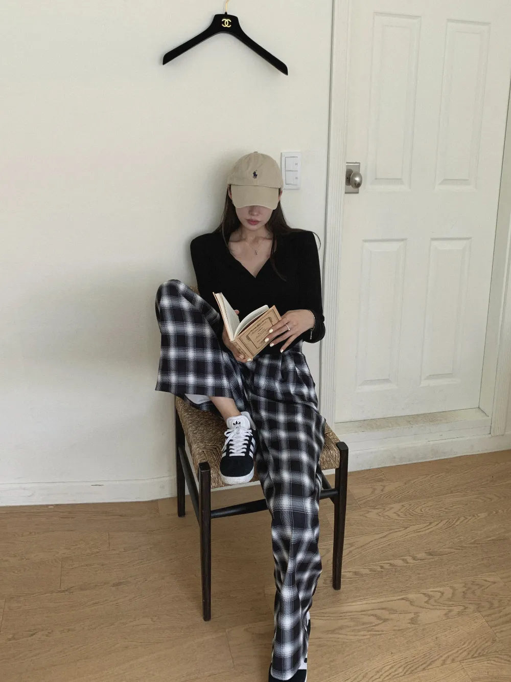 긴 드레스 모델 착용 이미지-S5L9