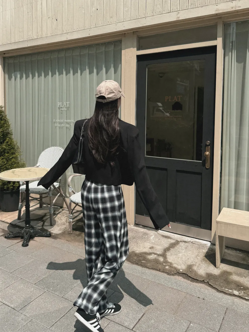 긴 드레스 모델 착용 이미지-S5L22