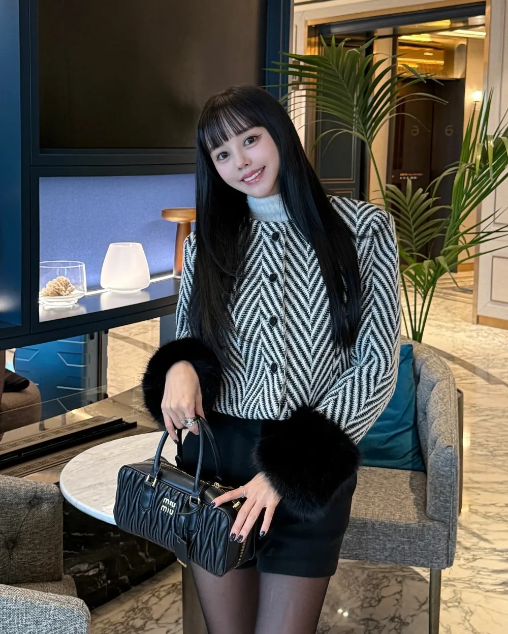 長袖Tシャツ モデル画像-S7L1
