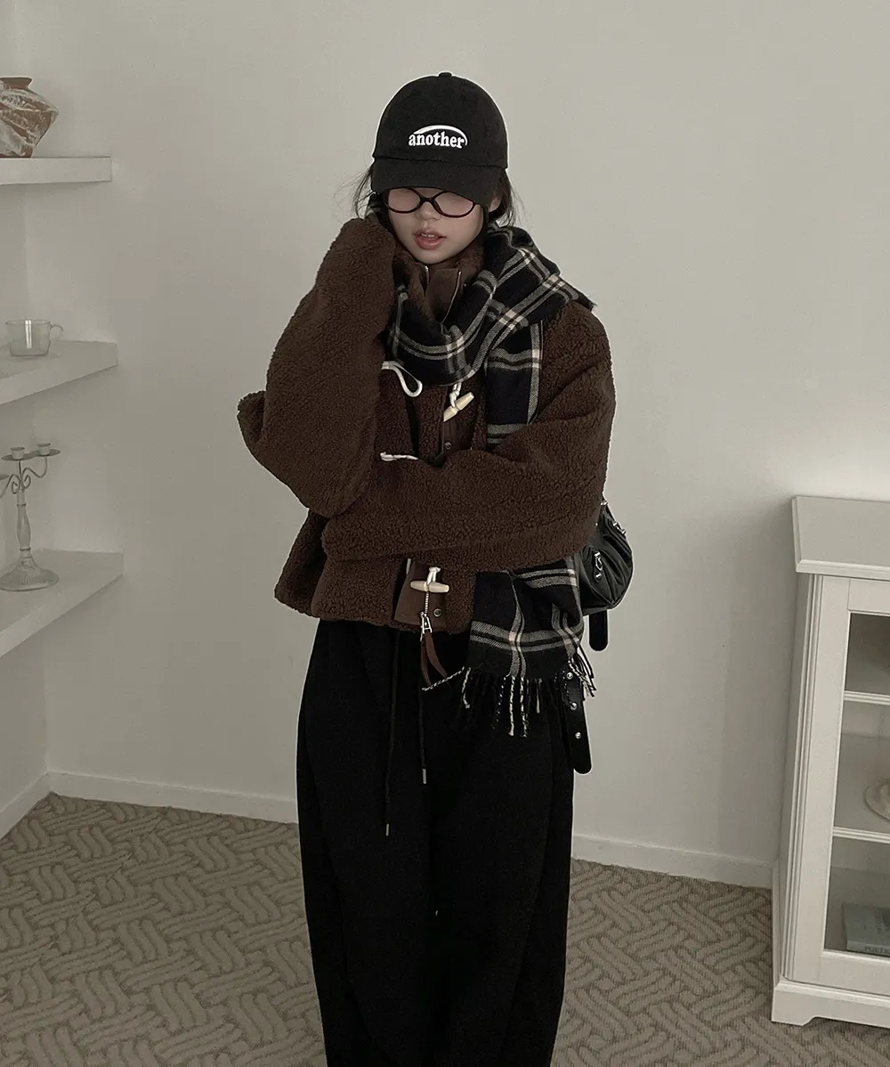 바지 모델 착용 이미지-S1L86