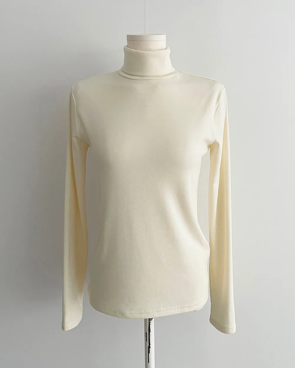 긴팔 티셔츠 그레이 색상 이미지-S1L53