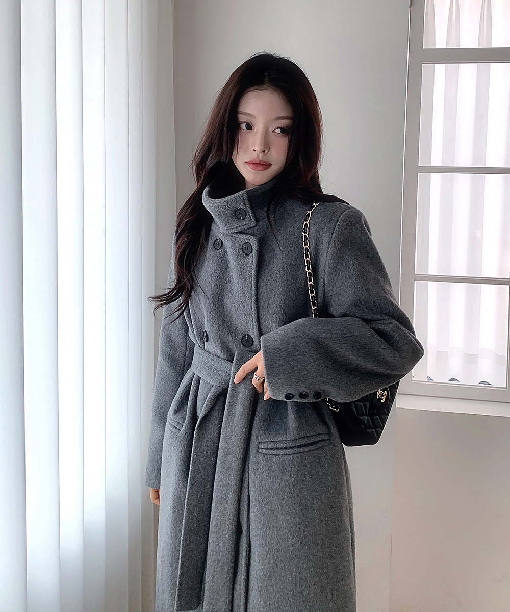 ストラップ付ダウン裏地スタンドカラーダブルボタンコート