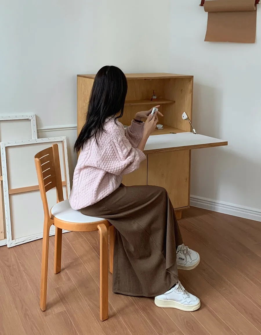 롱 스커트 모델 착용 이미지-S1L7