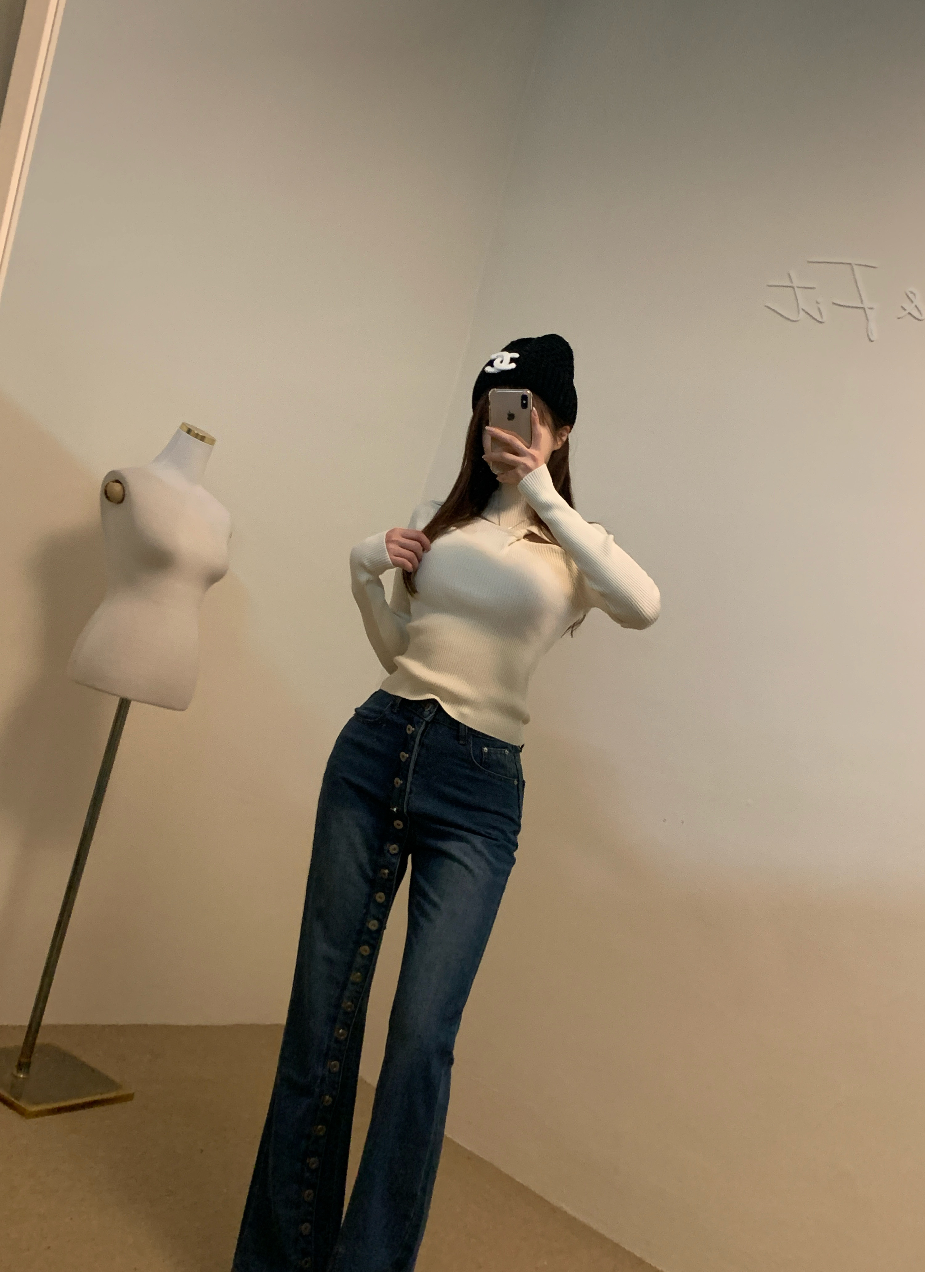 ボタンフライストレートデニムパンツ | レディースファッション通販 ボタンフライストレートデニムパンツ | レディースファッション通販